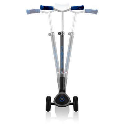 23. Globber Master Prime 3-Rad-Scooter / Schwarz - Marineblau 664-100