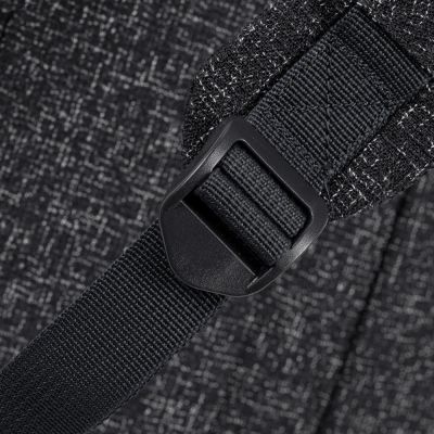 8. RIVACASE Anvik 15,6"-Laptop-Rucksack, 15 l, schwarz, aus wasserdichtem Material, Fächer für ein 10,5"-Tablet, Smartphone, Dokumente, Zubehör, Trinkflasche