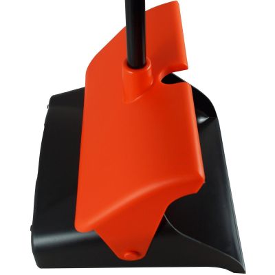 9. Kehrset mit Bürste und Staubschaufel