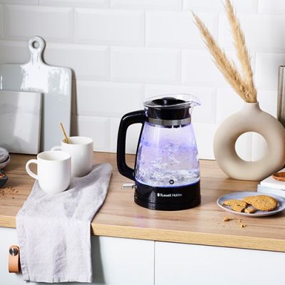 5. Russell Hobbs 26080-70 Wasserkocher 1,7 l 2400 W Schwarz, Transparent