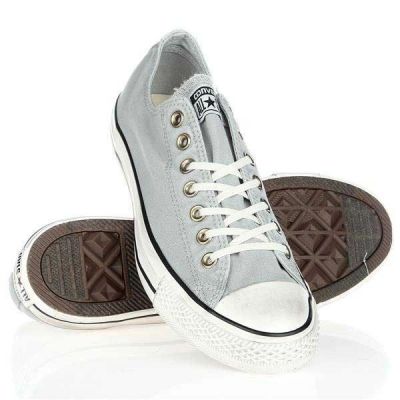 7. Converse Chuck Taylor OX 142229F Turnschuhe