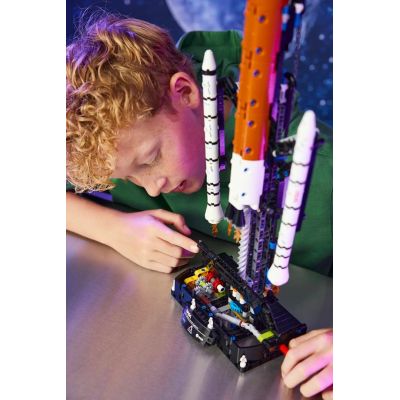 9. LEGO Technic 42221 NASA Artemis-Rakete