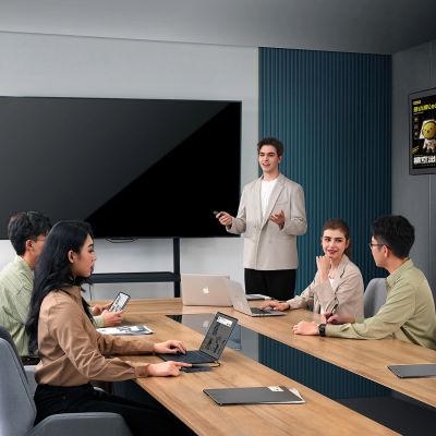 9. Baseus PioneerJoy 8-in-1 USB-C-Hub HDMI 4K@60Hz + HDMI 4K@30Hz + DisplayPort 8K@30Hz + VGA + 2 x USB-A 3.0 + 2 x USB-C - grau