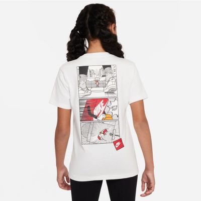 3. Nike Sportswear Jr. DX9527-100 T-Shirt