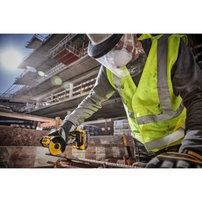 8. 18V Akku-Kreissäge 76mm DEWALT DCS438N
