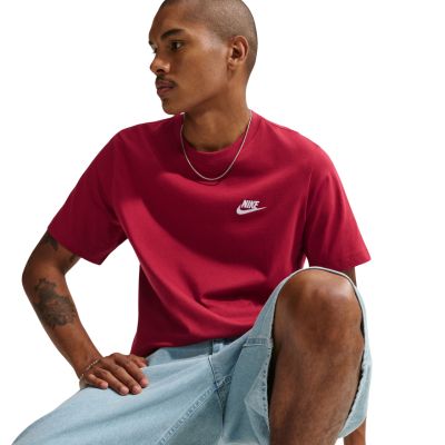 4. Nike Club Tee Herren-T-Shirt Rot AR4997 613