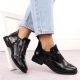 16. Damen-Lackleder-Stiefeletten in Kroko-Optik mit Zierelement, schwarz, Filippo DBT6425