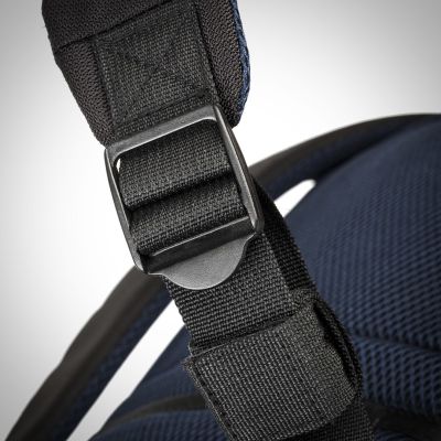 6. RIVACASE Laptop-Rucksack 17,3" Tegel, Schwarz, 23 l, wasserdichtes Material, Fächer für Tablet 10,1", Smartphone, Dokumente, Zubehör