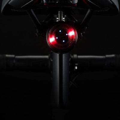 4. Rockbros Q1 Fahrrad-Rücklicht 7-Farben-LED + USB-C - USB-A Kabel - Schwarz