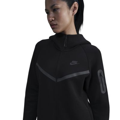 2. Damen-Sweatshirt Nike Sportswear Tech Fleece Windrunner HV6747-010
