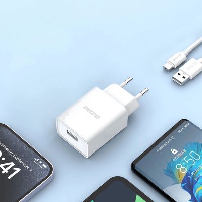 9. Dudao A4EU USB-A 2,1 A Wandladegerät – weiß + USB-A – USB-C-Kabel