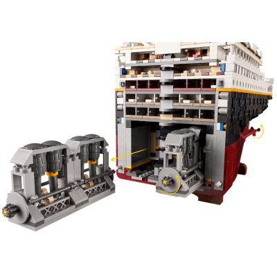 17. LEGO Creator Expert 10294 Titanic