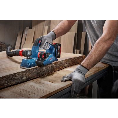 9. Bosch GHO 185-LI Schwarz, Blau 14000 U/min