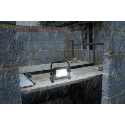 10. Ansmann FL50W-R Tragbare Industrieleuchte 50W 4500lm Tageslicht