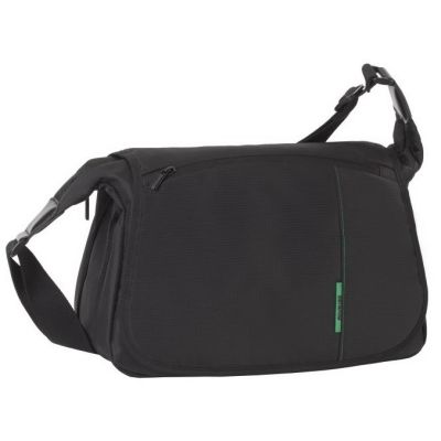 7. Rivacase 7450 Messenger Case Schwarz