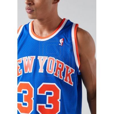5. Mitchell & Ness NBA Swingman New York Knicks Patric Ewing T-Shirt SMJYGS18186-NYKROYA91PEW