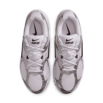 4. Nike Herrenschuhe V5 RNR HJ5228-104
