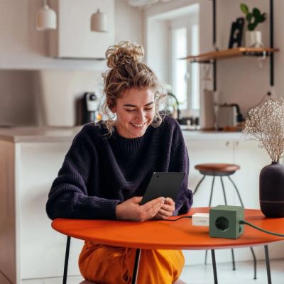 16. Hama 00201997 Mobiles Ladegerät für Laptop, Smartphone, Tablet, Weiß, Wechselstrom-Schnellladefunktion, intern