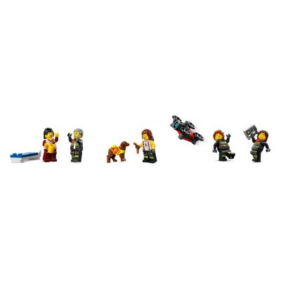 8. LEGO City 60414 Feuerwache mit Feuerwehrauto