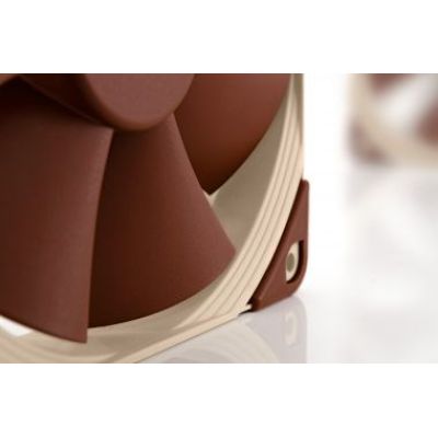 8. NOCTUA 120-mm-Lüfter 300–1200 (1500) U/min