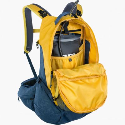 9. Evoc Trail Pro 26 Enduro-Rucksack – Curry/Denim, Größe: S/M