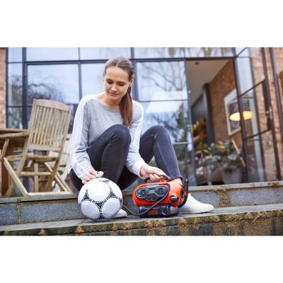 5. BDCINF18N Black+Decker Akku-Kompressor