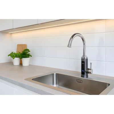 13. NOVEEN IWH480 Durchlauferhitzer
