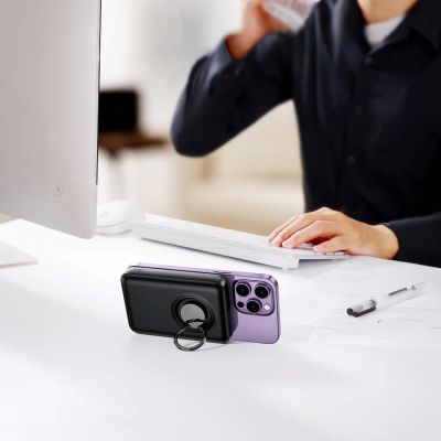 5. Kabellose Powerbank 10000 mAh Joyroom JR-W050 20 W MagSafe mit Ring und Ständer – Schwarz