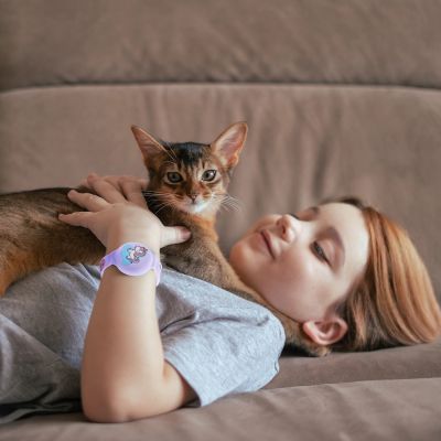 2. AirTag Silikon-Armbandhülle für Kinder – Lila mit Einhorn