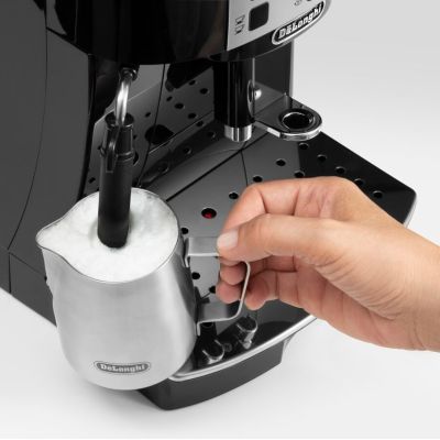 5. DeLonghi ECAM 22.112.B Kaffeevollautomat