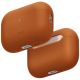 7. Uniq Lino Silikonhülle für AirPods Pro 3 – Orange