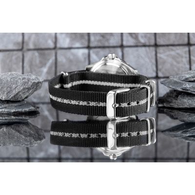 14. Herrenuhr CASIO MDV-10C-1A2VEF + Box