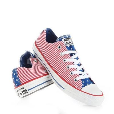 2. Converse Chuck Taylor 144829F