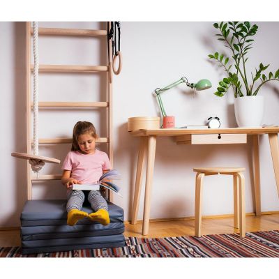 12. Leiter mit Holzstange und Zubehörbank 111+A204