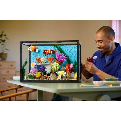 9. LEGO 10366 Icons – Tropisches Aquarium