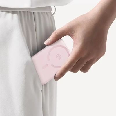 4. Baseus EnerFill FM12 Qi2 Powerbank 10000mAh 22,5W MagSafe-kompatibel mit weißem Baseus Simple USB-C-Kabel 20V/3A 0,30m - Pink