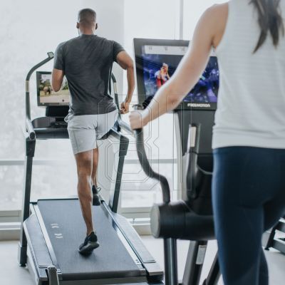 7. Freemotion Incline Trainer i22.9 FMTK74819K2 Elektrisches Laufband