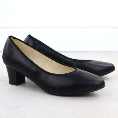 3. Schwarze Damen-Pumps aus Leder mit niedrigem Absatz, Modell Rieker 44650