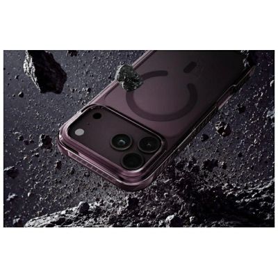 8. Uniq Combat Magclick Ladehülle für iPhone 18 Pro Max / 17 Pro Max – bordeauxrot