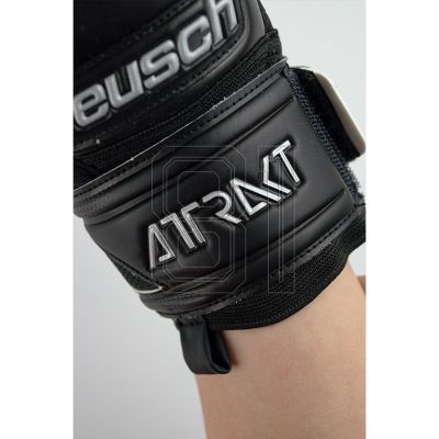 8. Reusch Attrakt Freegel Infinity M 53 70 735 7700 Goalkeeper Gloves