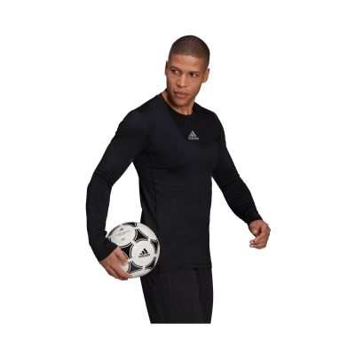 4. adidas TechFit Warm T-Shirt M H23120