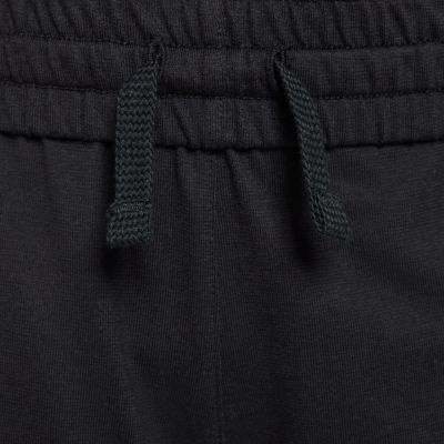 5. Nike Sportswear Club Kindershorts Schwarz FZ5512 010