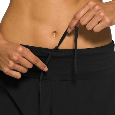 11. Asics Road 3.5IN Shorts W 2012C391001