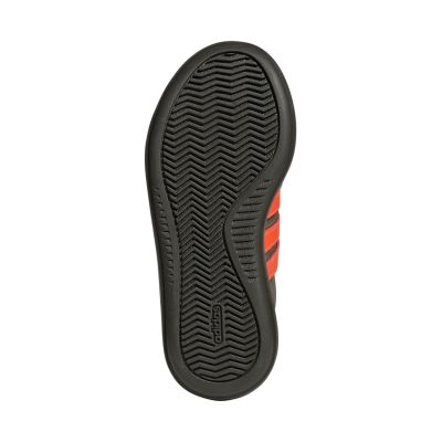 6. Adidas Barreda Decode EL Jr JQ8849 Schuhe