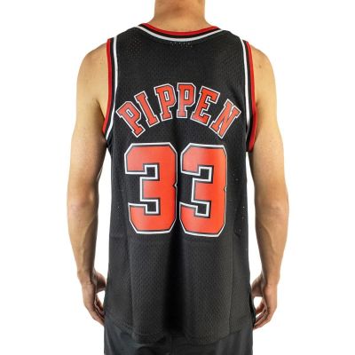 2. Mitchell & Ness Herren Chicago Bulls NBA Swingman Auswärtstrikot Bulls 97 Scottie Pippen SMJYGS18151-CBUBLCK97SPI