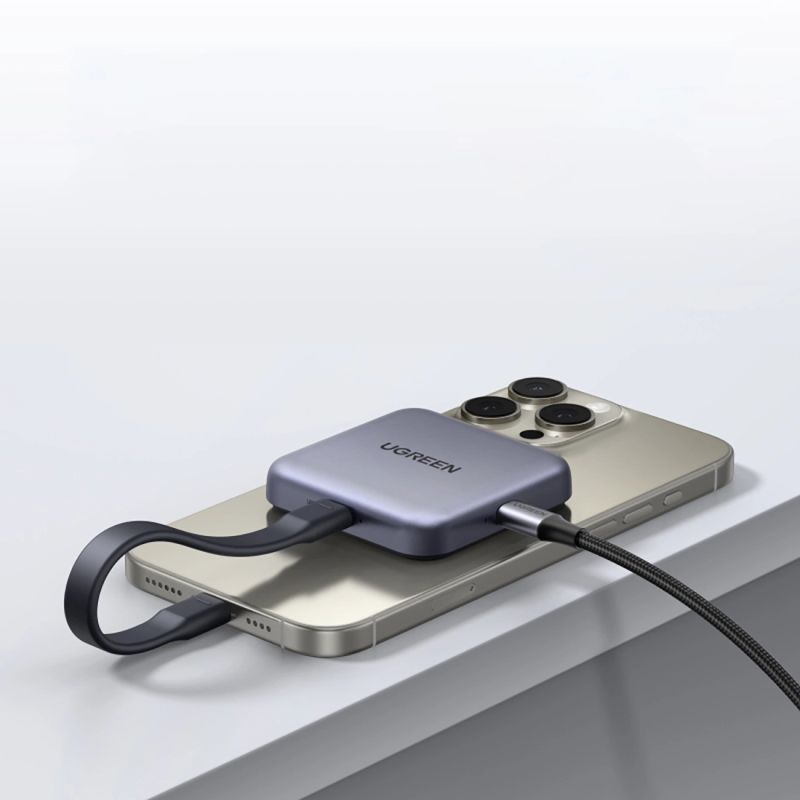 4. Ugreen Magnetischer Speicherkartenleser + 100W PD 3-in-1-Ladegerät – Grau