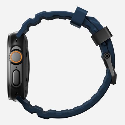 8. Nomad Rocky Point Armband, schwarzes Leder, Titan