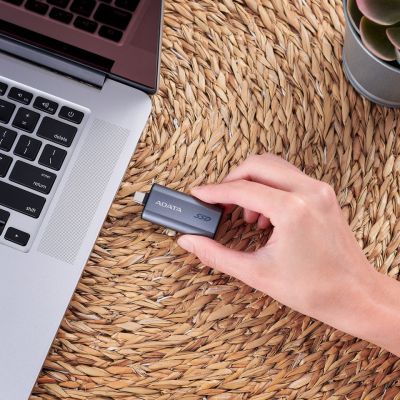 5. Adata SC750 500G USB3.2C Externe SSD 1050/1000MB/s