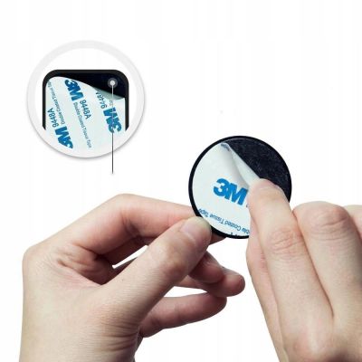 7. Spigen MP-4P Magnetplatten für Autos - Schwarz