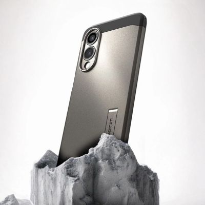 10. Spigen Tough Armor MagSafe Case für Samsung Galaxy S25 Edge - Grau/Schwarz